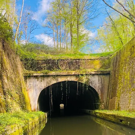 Bateau - Canal Du Nivernais Nievre Bazolles Exterior photo